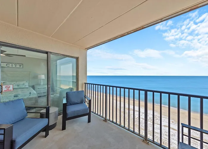 Ultra Luxe Oceanfront Escape - Incredible Views
